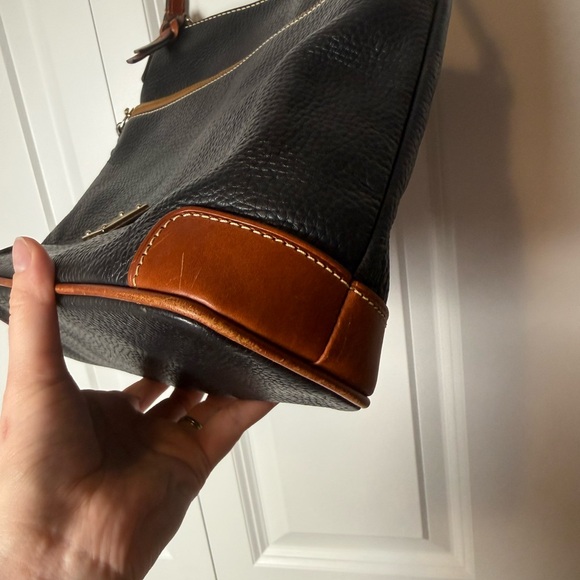 Dooney & Burke pebbled leather shoulder bag - Picture 6 of 9